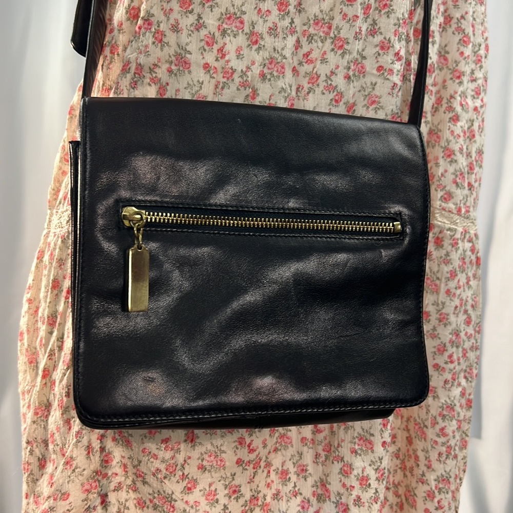Ralph Lauren crossbody black leather gold hardware purse with fold snap closure - Picture 2 of 10
